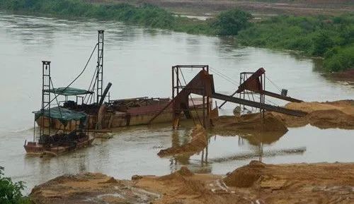 杜絕非法采砂，機(jī)制砂生產(chǎn)才是長(zhǎng)久之道！