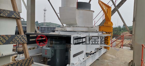 錘破、對輥破、立軸沖擊破三種制砂設(shè)備優(yōu)劣對比