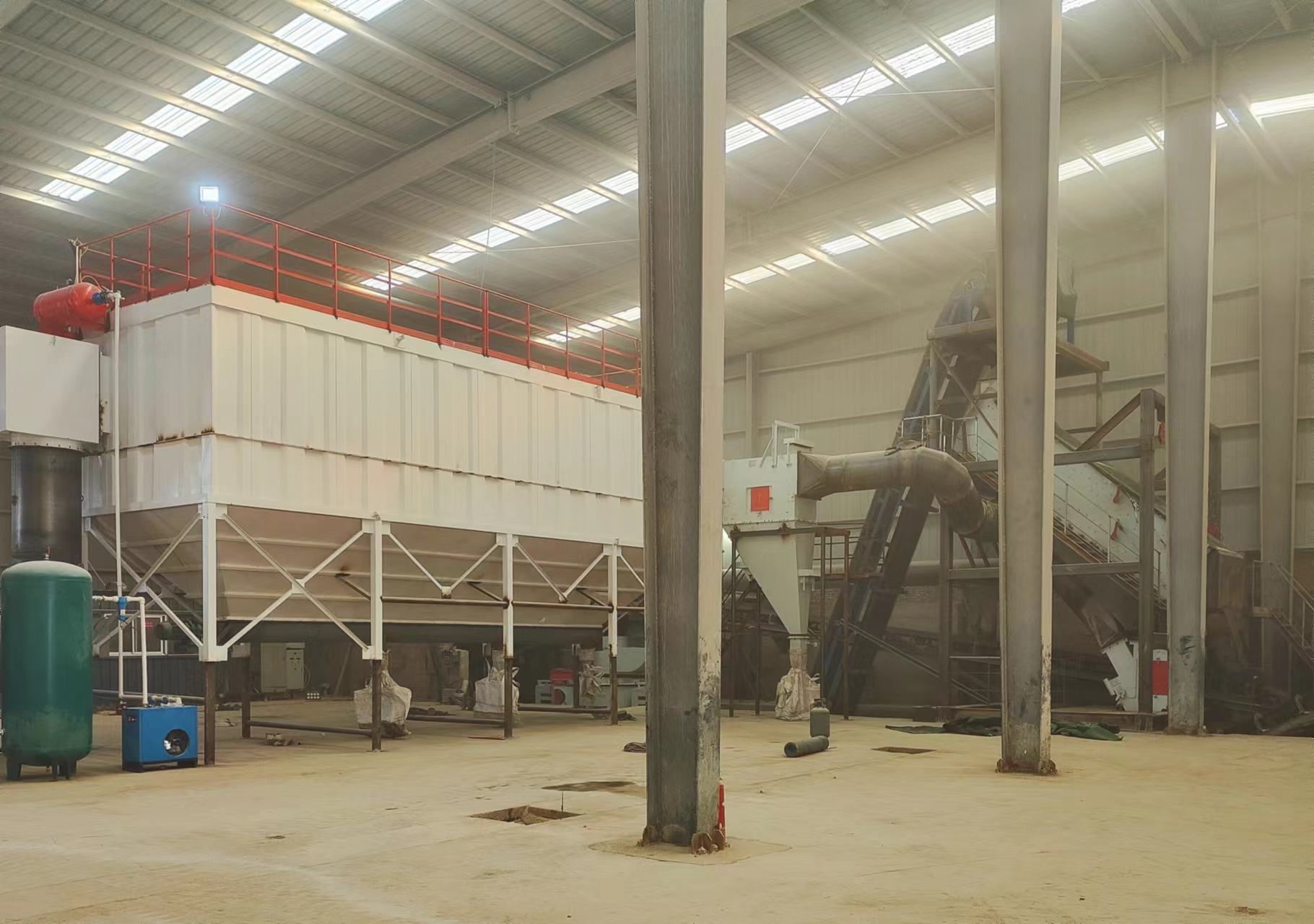 與平面制砂相比，干法制砂樓有哪些優(yōu)勢？