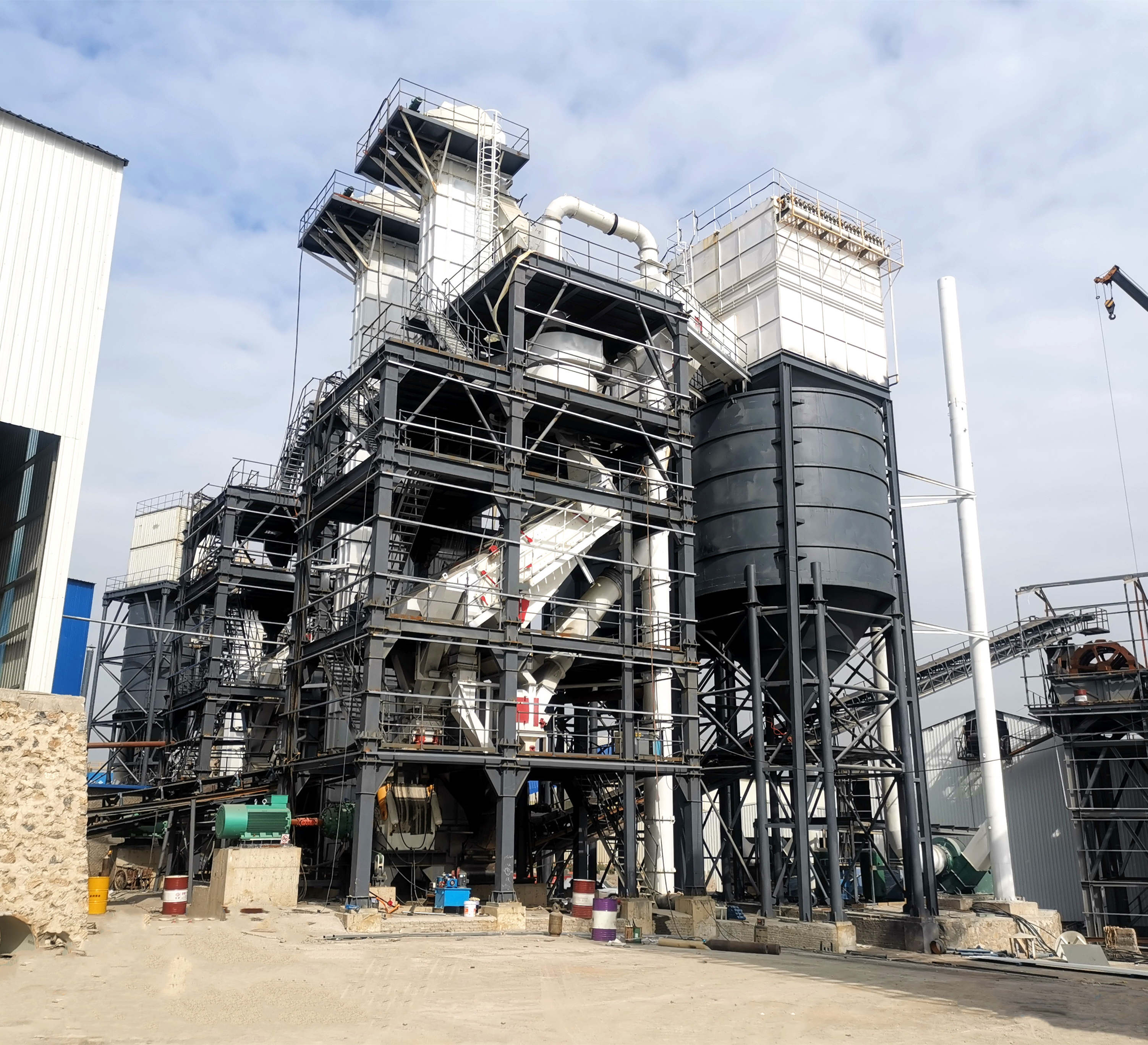 唐山金路干法制砂樓，助力高品質(zhì)機(jī)制砂生產(chǎn)